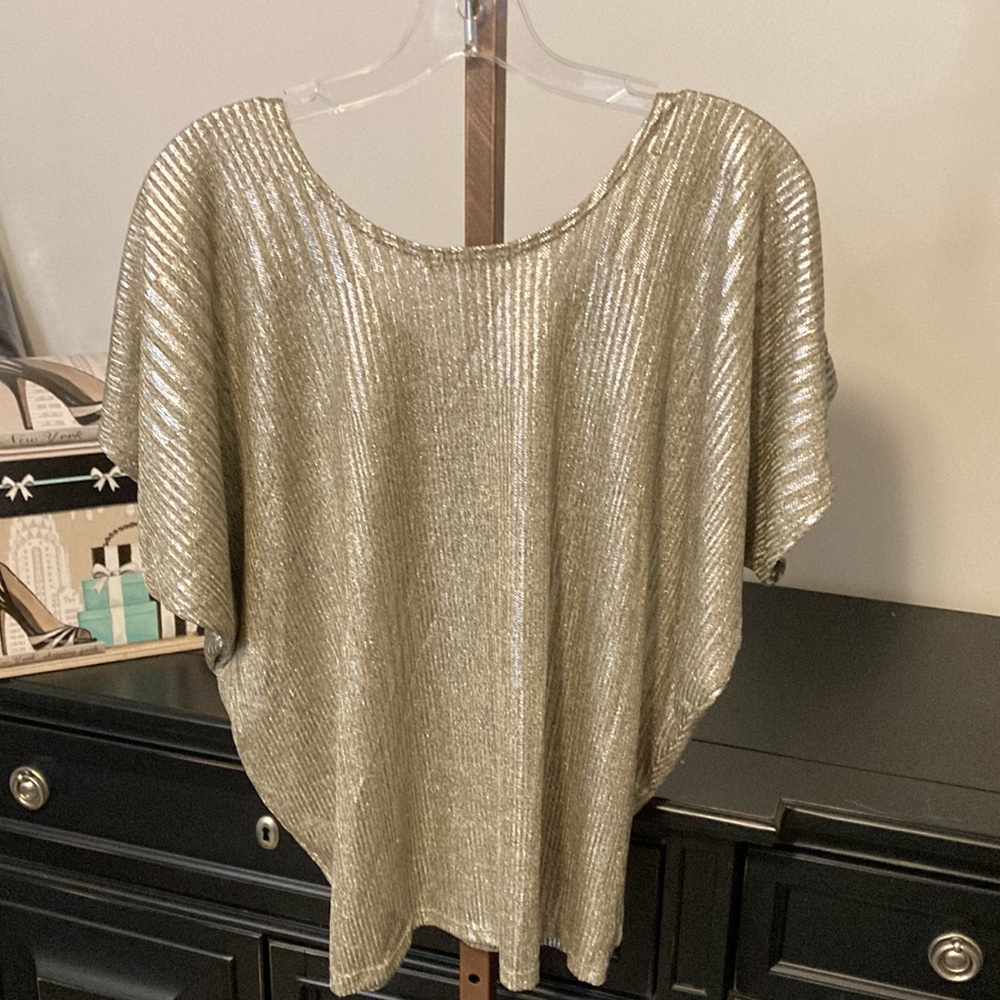 Metallic Top - Picture 4 of 5